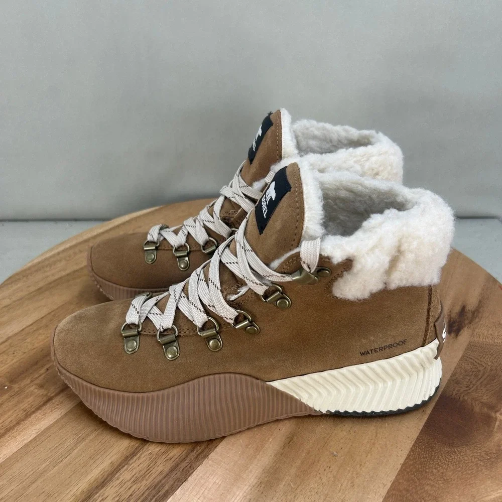 Sorel Out N About III Conquest Waterproof Boots Velvet Tan Faux Fur Size 6.5